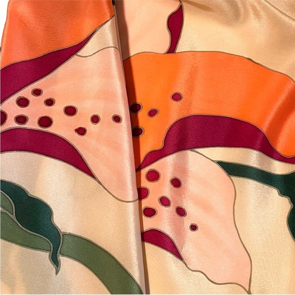 Vintage Hand Painted Silk Dynale Paris two piece with butterfly sleeves. - Picture 15 of 16